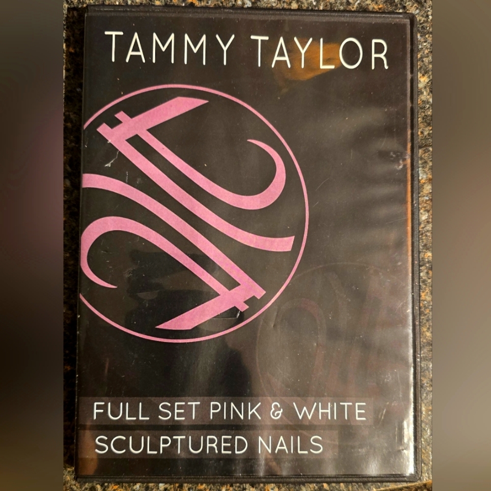 Video Class ,Tammy Taylor Pink & White Sculptured Nails Set No Scratches